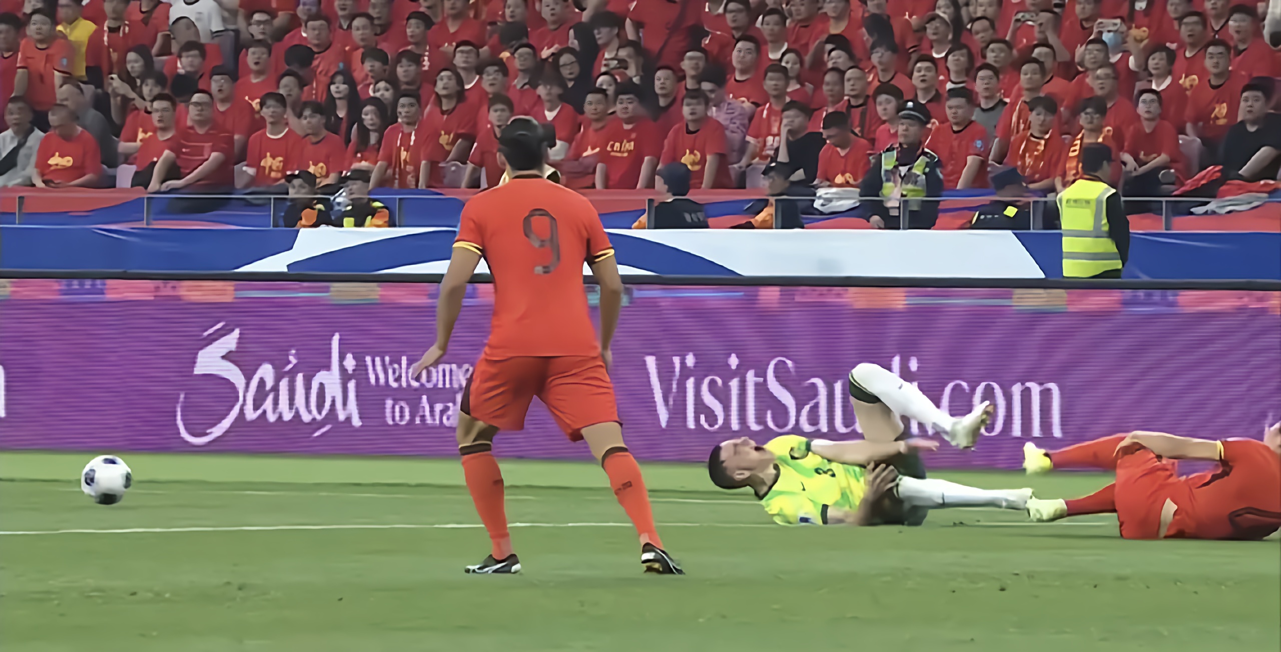 爆冷！拳击强队意外出局震惊全场的简单介绍