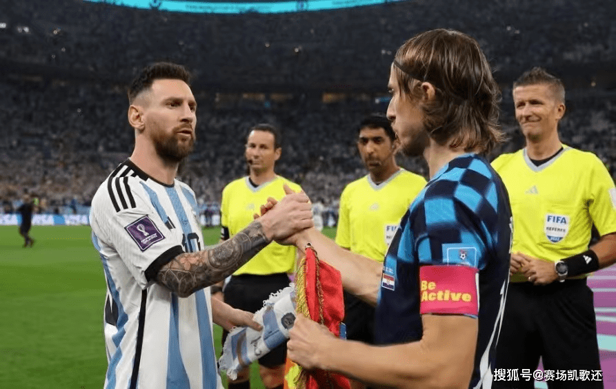 丹麦翻盘克罗地亚，穆勒关键制胜