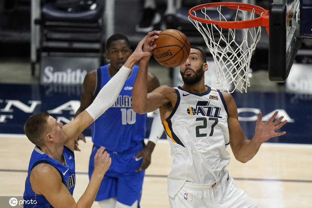 包含广东队横扫太阳，戈贝尔状态火热的词条