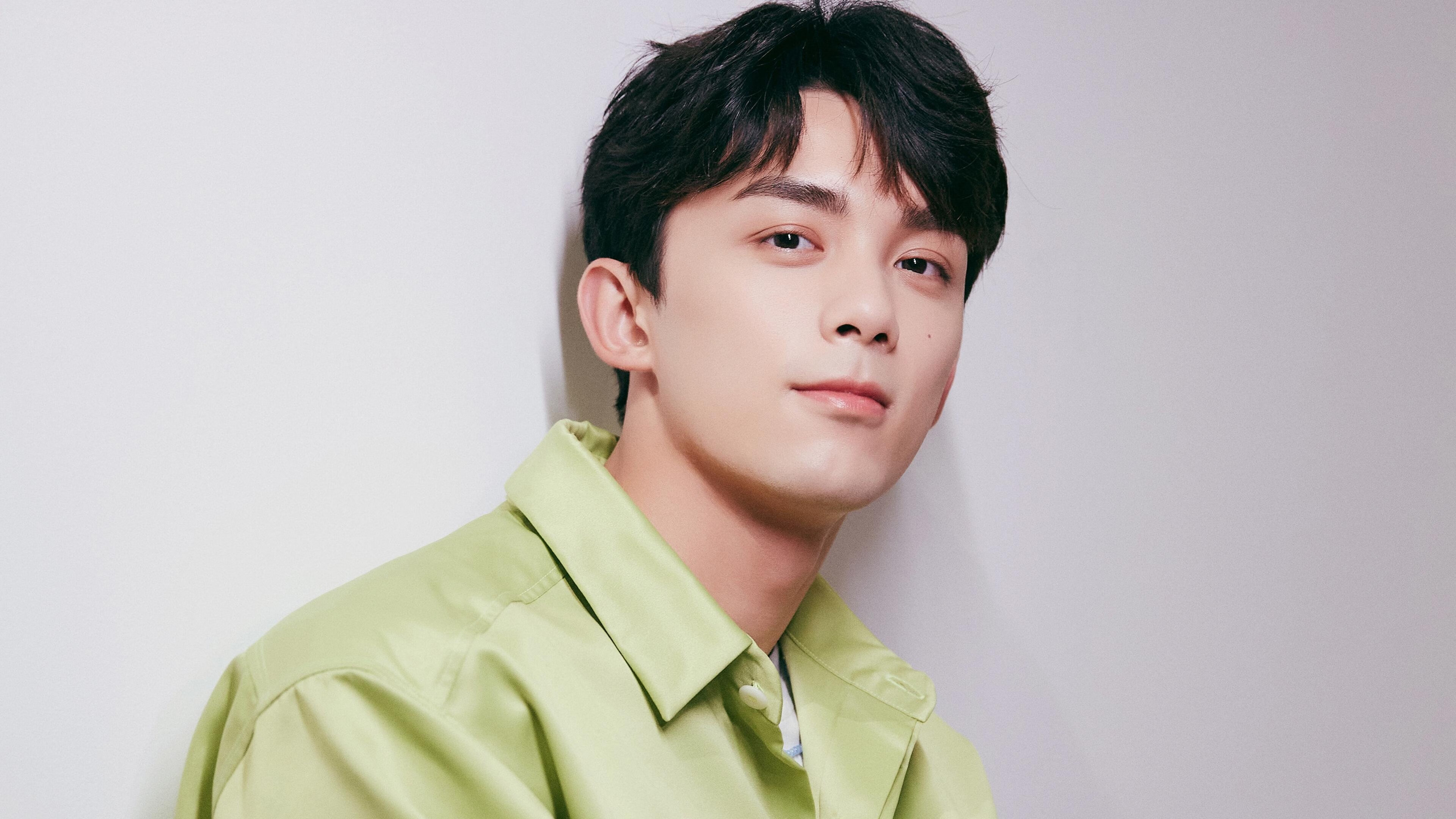 两个战场的硬仗，当霍勒迪在虚拟与现实间主宰命运